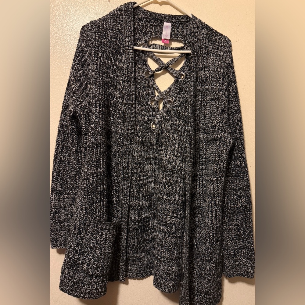 Women's Black and Gray Sweater Size Medium Cute cut out in the back